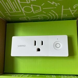 NWT Wemo WI -FI Smart Plug